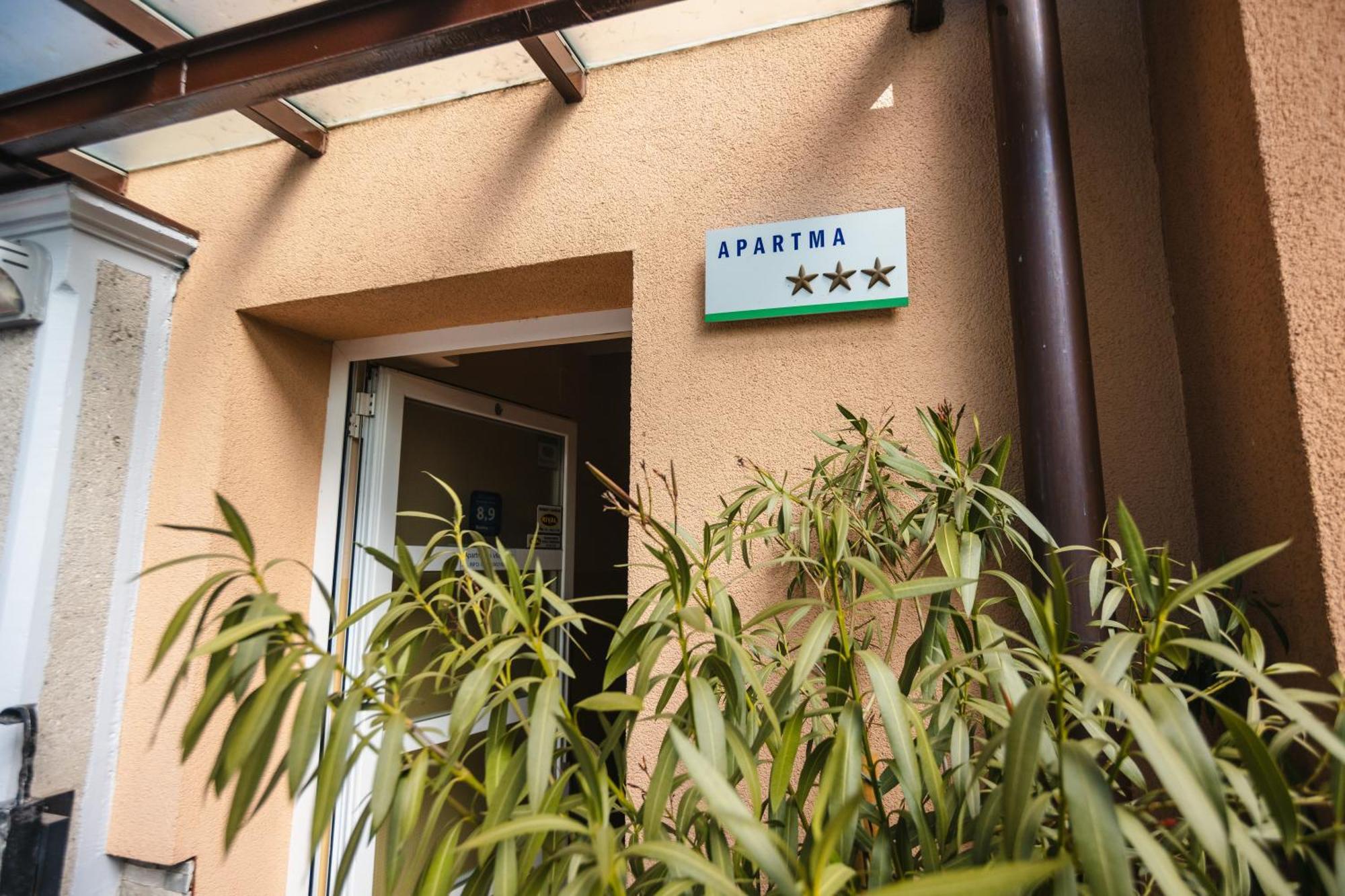 Vila Klara Apartments Ljubljana Buitenkant foto