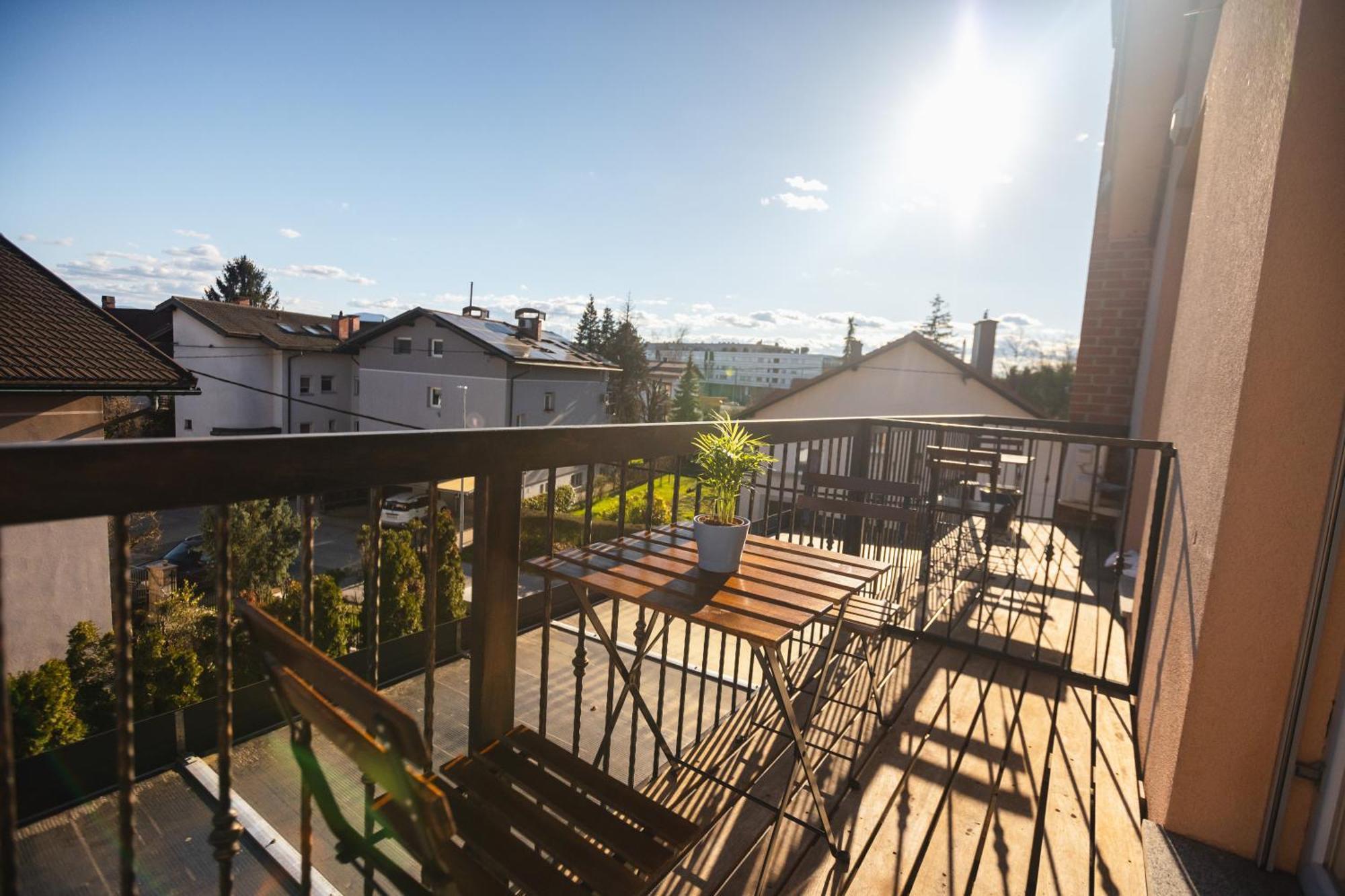 Vila Klara Apartments Ljubljana Buitenkant foto