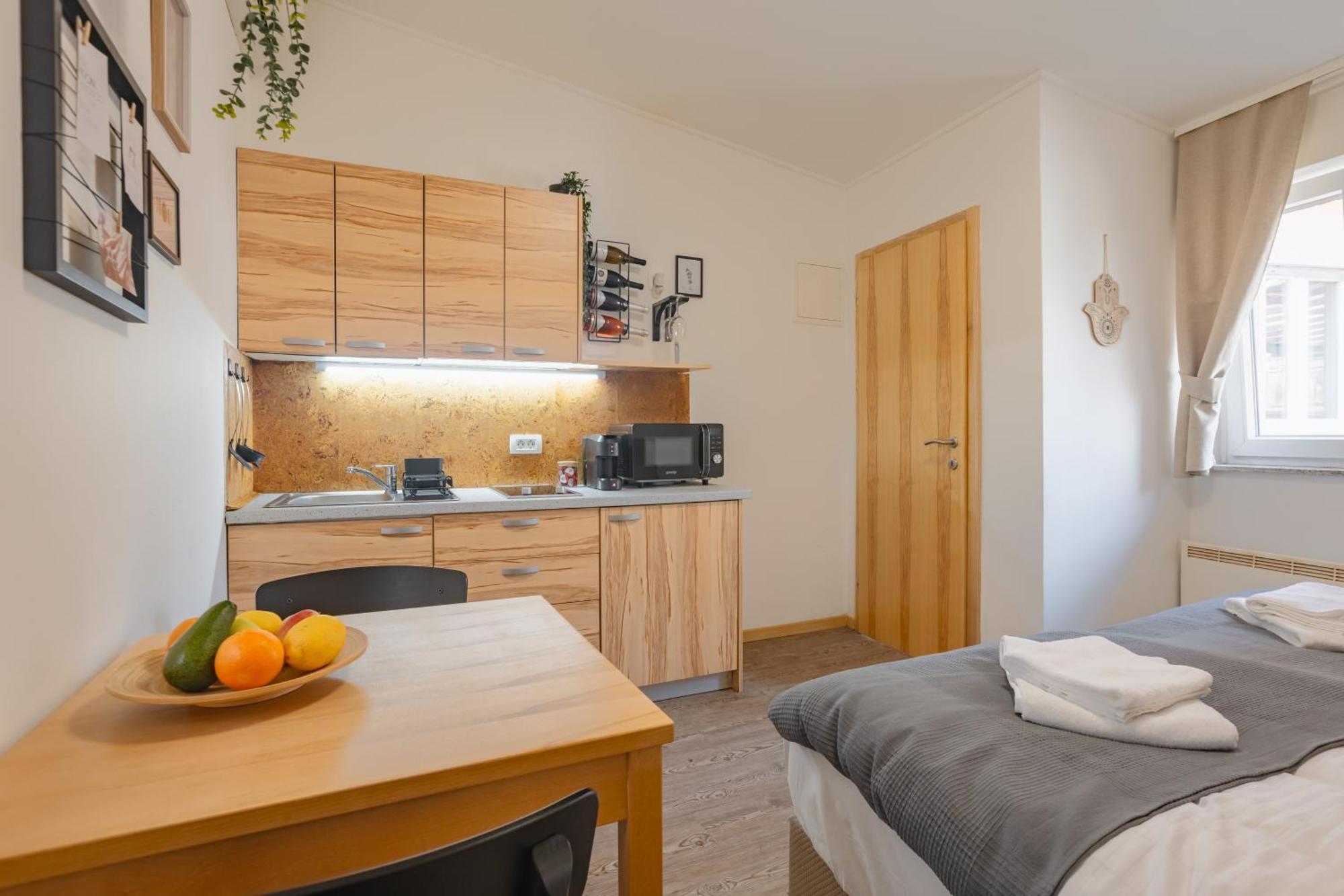 Vila Klara Apartments Ljubljana Buitenkant foto